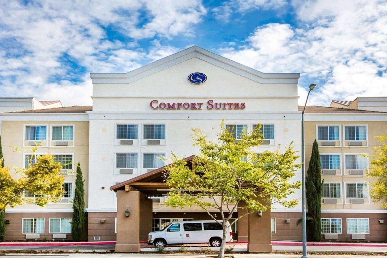 Comfort Suites Clovis Exterior photo