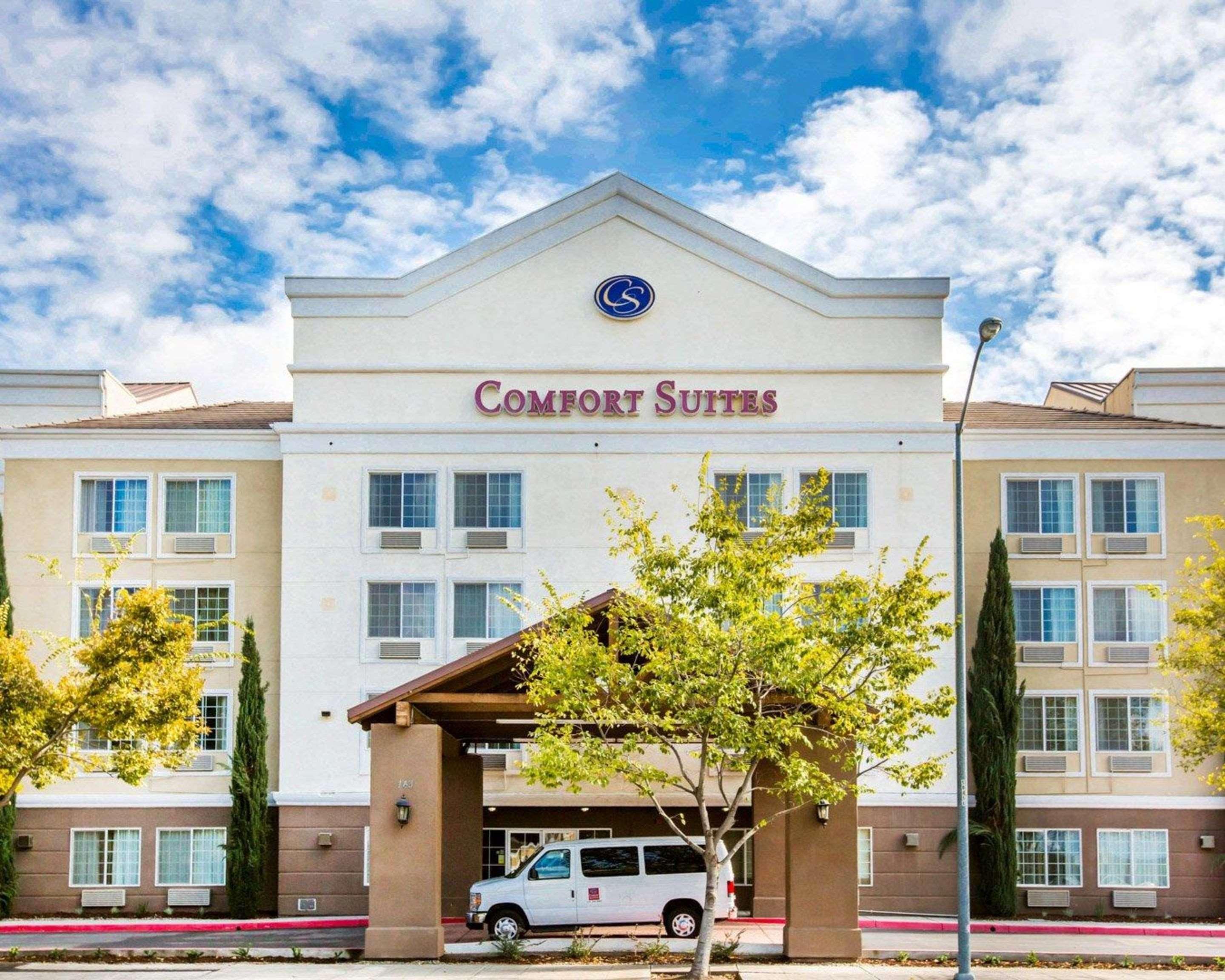 Comfort Suites Clovis Exterior photo